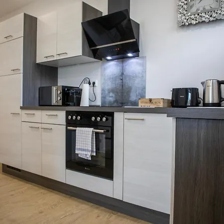 Apartmán Hannibal - Design Lavendel 4, Vw Naehe, Parkplatz, Kueche, Highspeed-wlan, Fitness, Solarium Wolfsburg