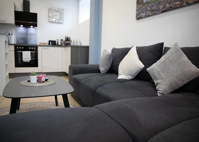 Hannibal - Design Lavendel 4, Vw Naehe, Parkplatz, Kueche, Highspeed-wlan, Fitness, Solarium